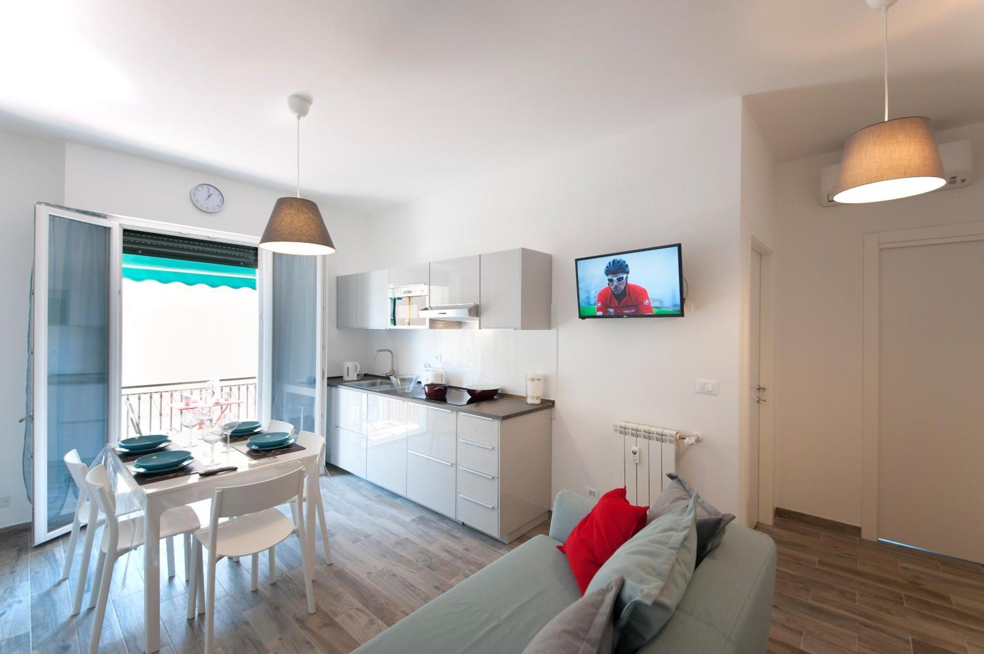 Cipriani 5 Rivieraholiday Пиетра Лигуре Екстериор снимка